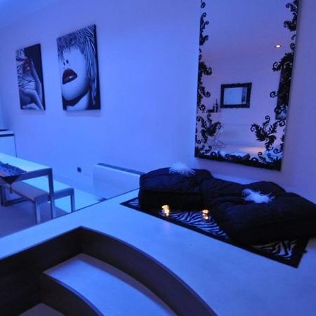 Suite White Elegance กัลลีโปลี ภายนอก รูปภาพ