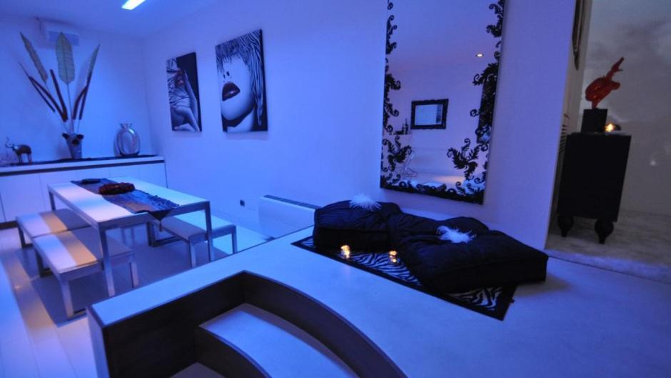 Suite White Elegance กัลลีโปลี ภายนอก รูปภาพ