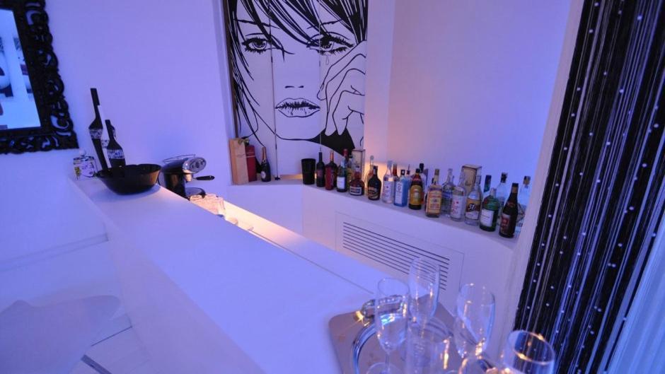 Suite White Elegance กัลลีโปลี ภายนอก รูปภาพ