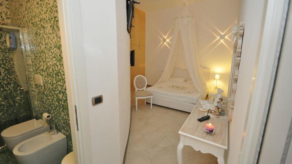 Suite White Elegance กัลลีโปลี ภายนอก รูปภาพ